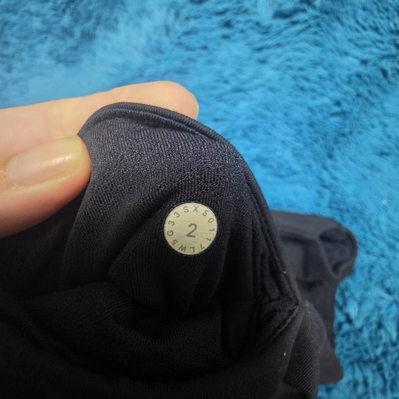 Lululemon Inspire Tight II Navy Leggings Size 2 - Picture 13 of 15